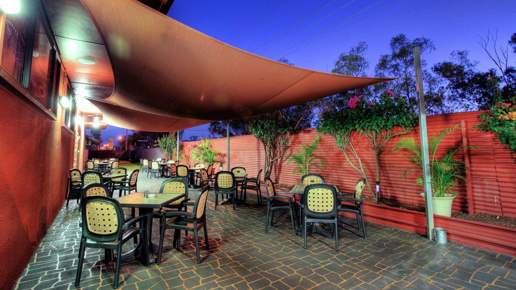Halls Creek Motel Екстериор снимка