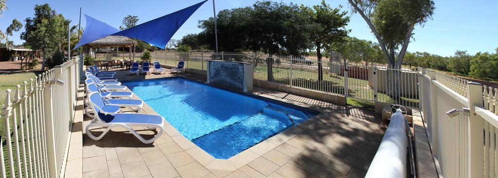 Halls Creek Motel Екстериор снимка