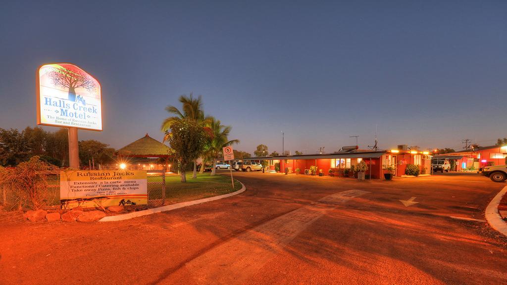 Halls Creek Motel Екстериор снимка