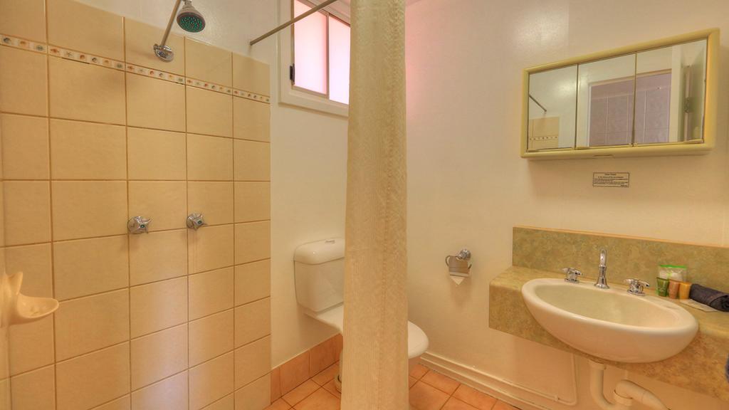 Halls Creek Motel Стая снимка