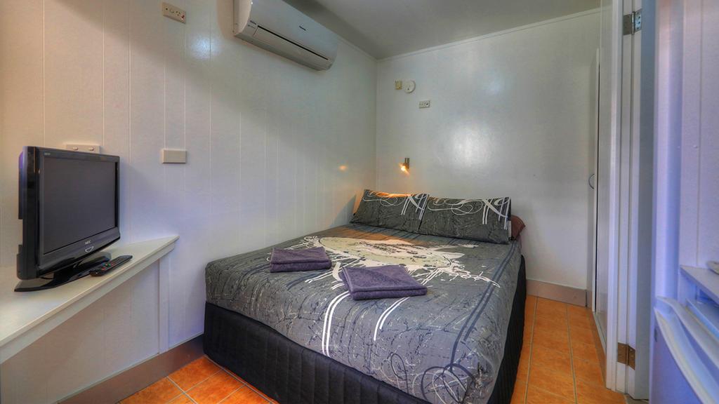 Halls Creek Motel Стая снимка