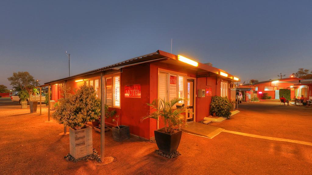 Halls Creek Motel Екстериор снимка